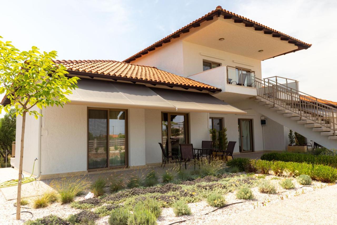 Varkes Suites 1 Nea Poteidaia Exterior photo