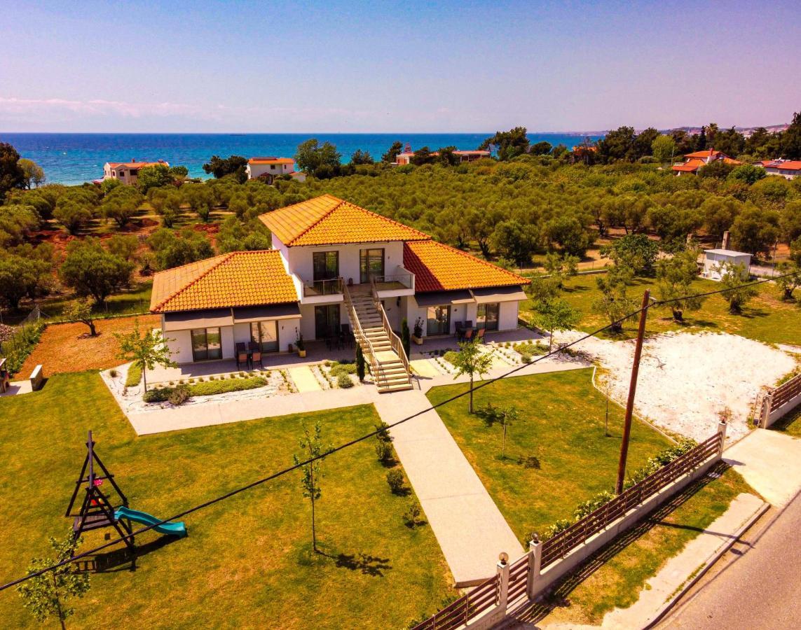 Varkes Suites 1 Nea Poteidaia Exterior photo