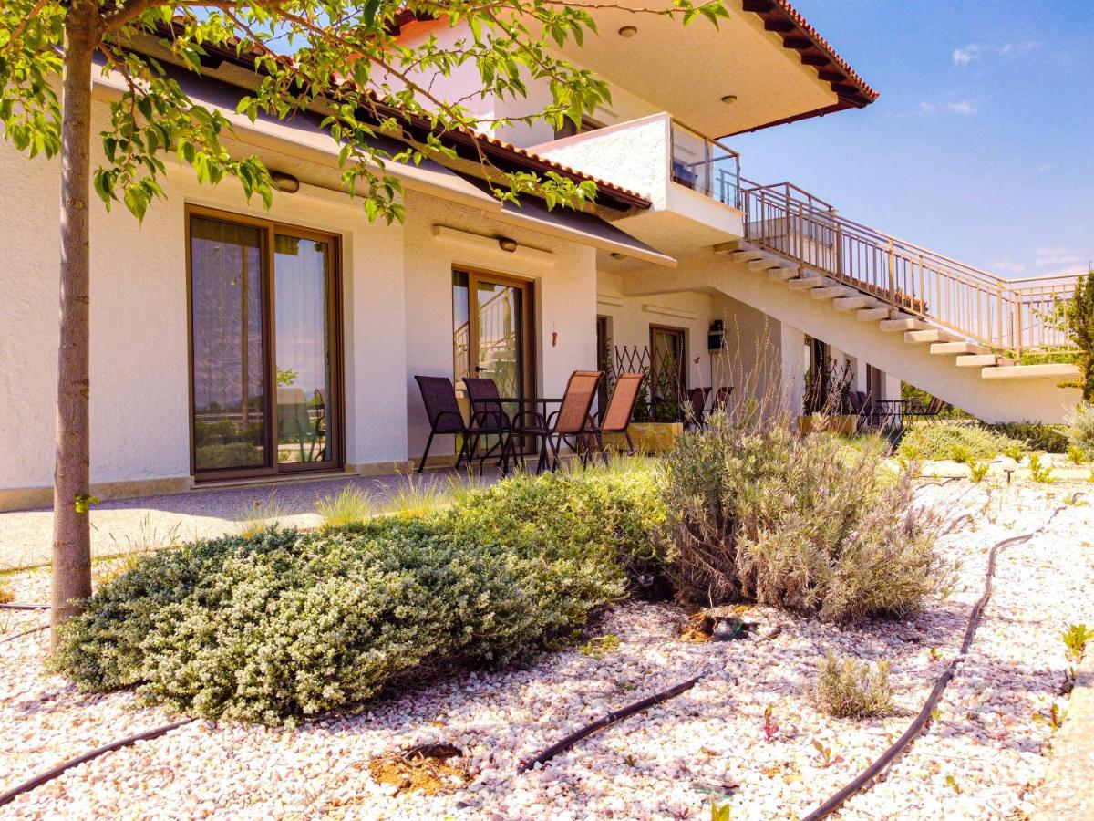 Varkes Suites 1 Nea Poteidaia Exterior photo